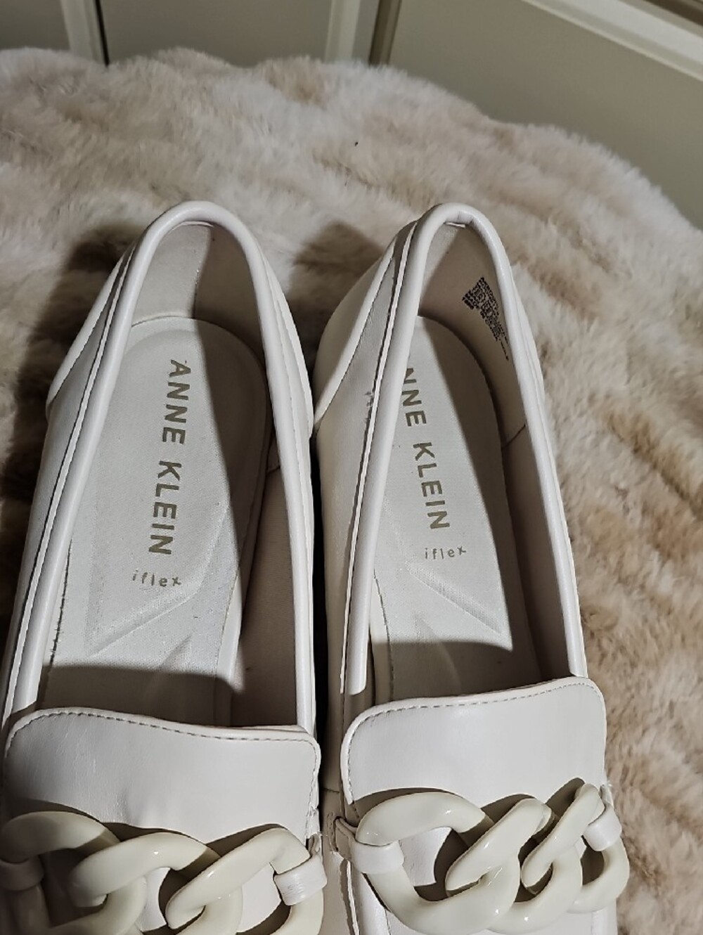 Anne Klein Women's White Chain-Link Loafers Size 10M - Picture 6 of 9